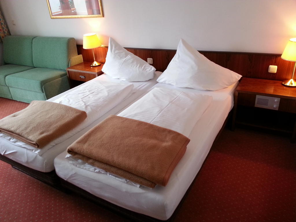 Hotel Attersee Seewalchen Rum bild